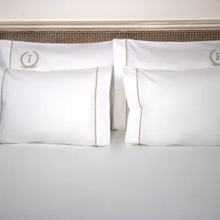 Fall in Love – Set Romántico de Sábanas y Fundas